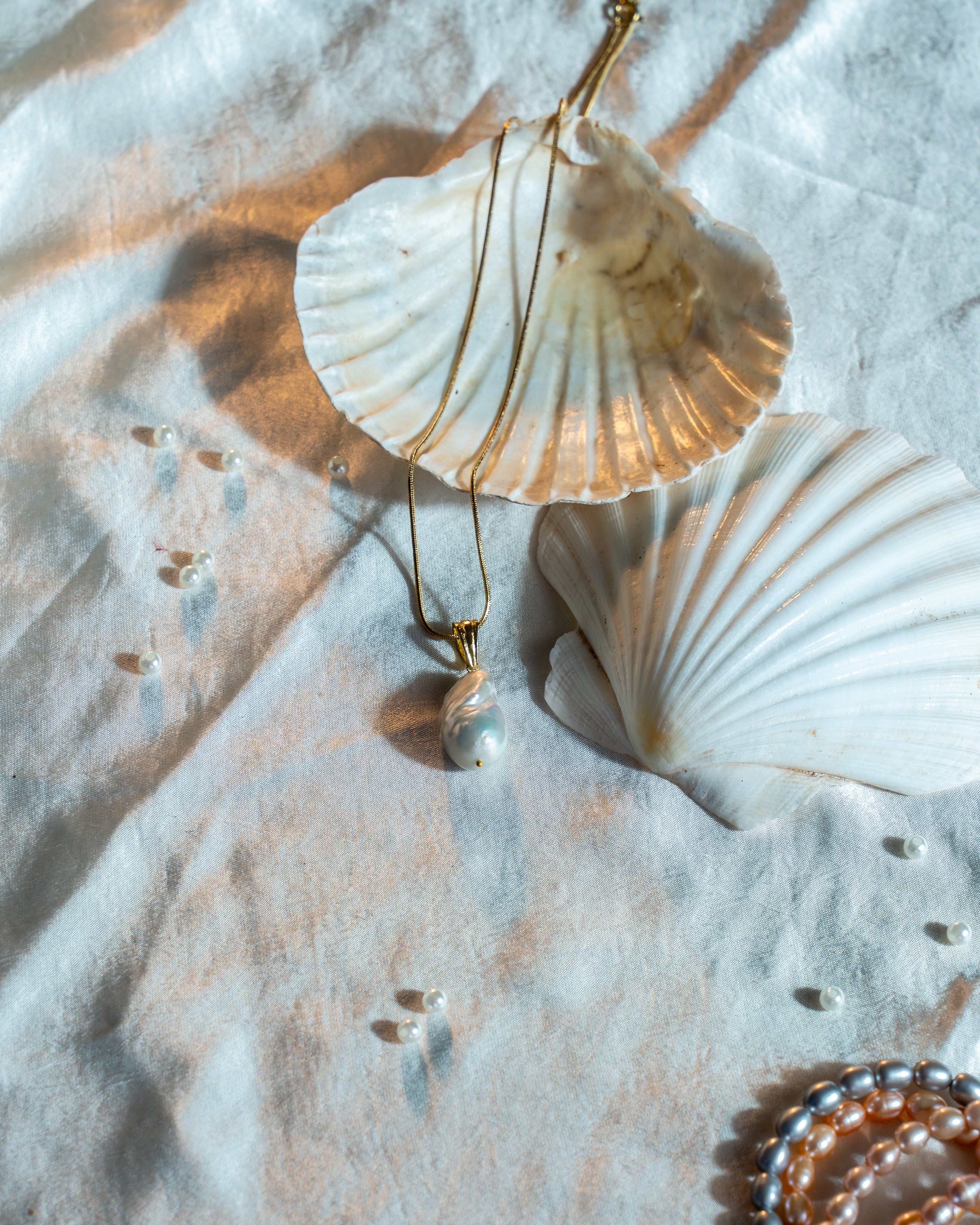 Vaasvi Baroque Pearl Pendant