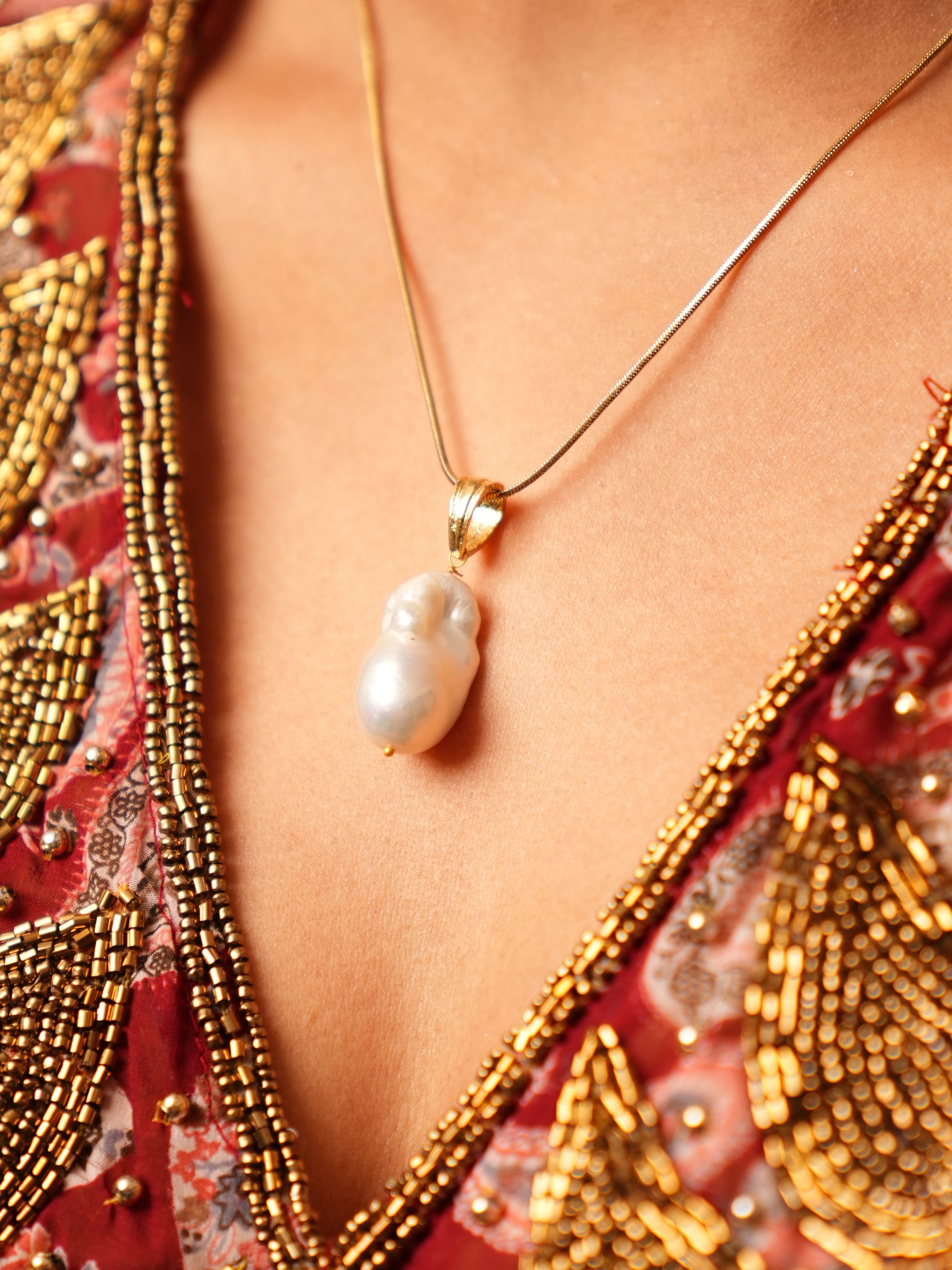 Vaasvi Baroque Pearl Pendant